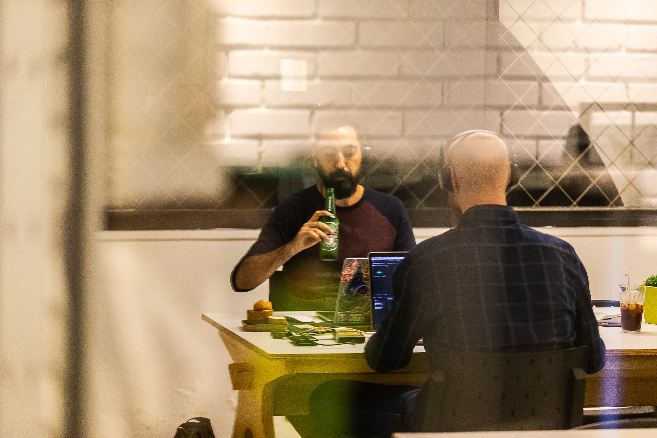 Pessoas em pausa no Manifesto Coworking, vida além do trabalho
